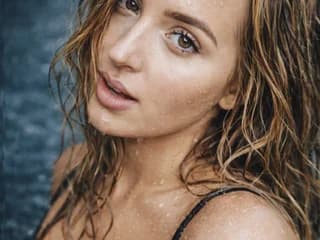 WebCAM di CurvyAssGiGi_xx