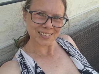 JanieBustyMilf WebCAM 