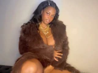 WebCAM of MistressMochaReignn