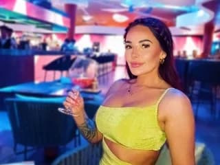 WebCAM de WILD_ENHANCED_MILF_UK